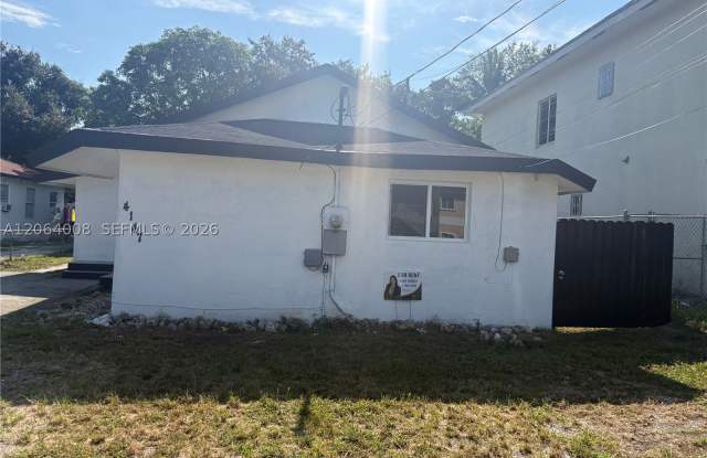 4147 NW 23rd Ct Gallery 1