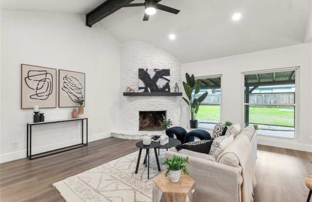12802 Irongate Avenue Gallery 2