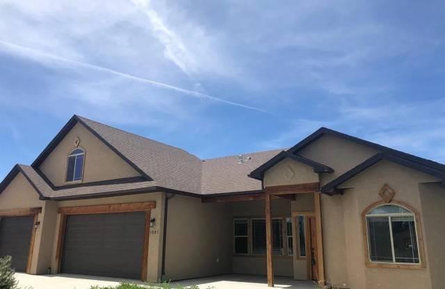1083 20 Road Gallery 1