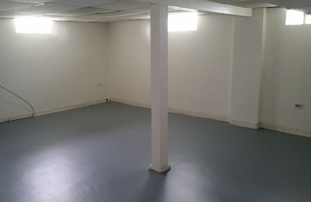 2233 W 8th Ave Gallery 2