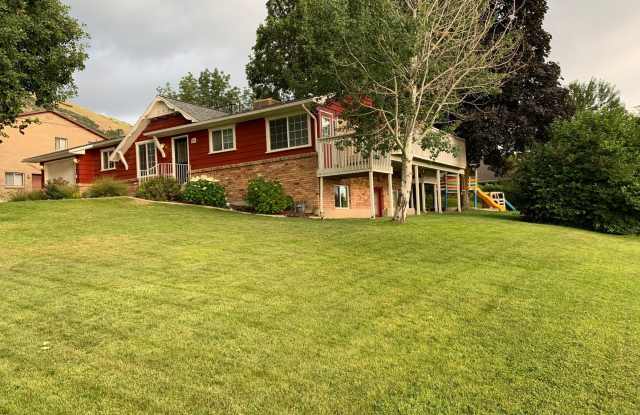 Wonderful 5 Bed, 2.5 Bath Home in Centerville! photos photos