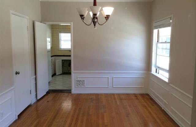 338 North Sycamore Avenue Gallery 2
