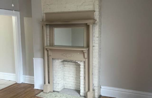 Muir - 1219-1221 Forsythe Ave photos photos