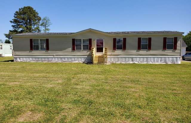 Charm & Commuter Convenience – 3BR/2BA Outside City Limits photos photos