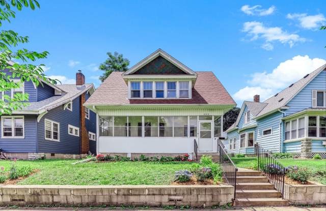 Beautiful 4-Bedroom Craftsman with Classic Character & Modern Updates photos photos Beautiful 4-Bedroom Craftsman with Classic Character & Modern Updates photos photos