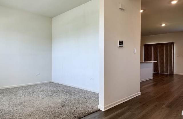 13520 S Carmel Boulevard Gallery 3