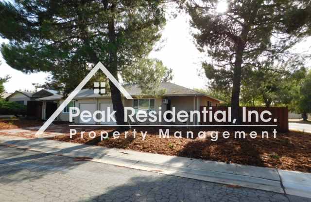 Nice 2bd/1ba Carmichael Duplex with 1 Car Garage photos photos