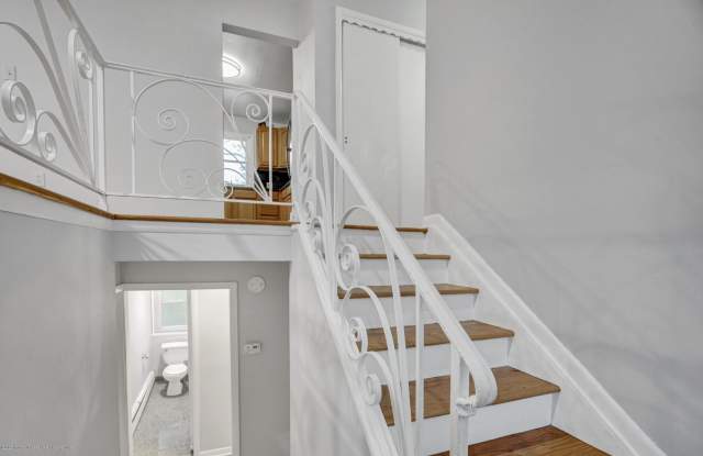 200 Oakhurst Road Gallery 4