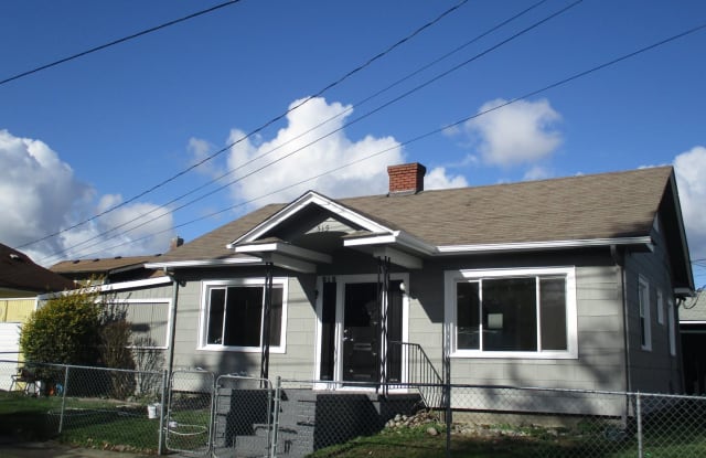 515 So 37th St - 515 South 37th Street, Tacoma, WA 98418