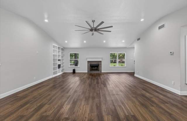 127 Pinnacle Club Drive Gallery 2