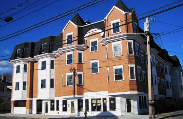 323 Washington St Gallery 2