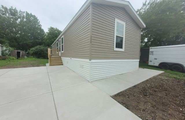 111 Maple Dr photos photos