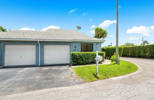 3947 Island Club Circle W photos photos