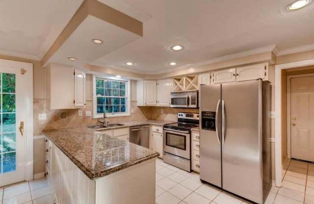 7260 Northgreen Drive Northeast Gallery 4