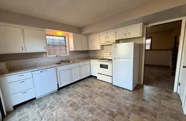 3423 Harvard Road - B Gallery 4