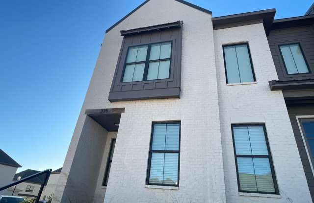 3BR/3.5BA For Rent Gallery 1