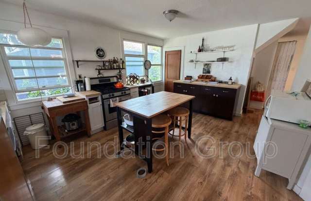 1410 S Cloverdale St photos photos