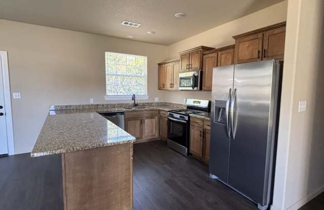 1702 Green Meadow Drive - B Gallery 3
