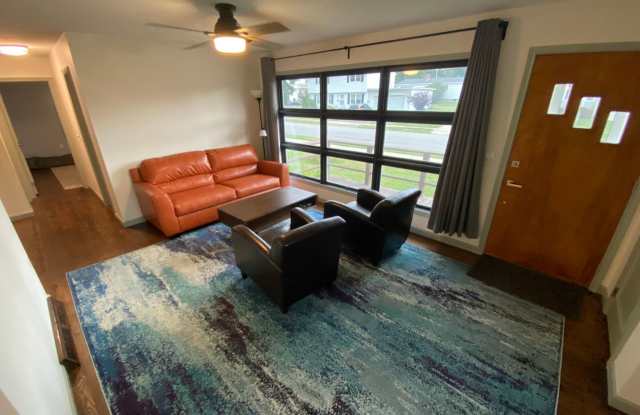 2 Bedroom Home in Burlington VT Available 8/15! photos photos