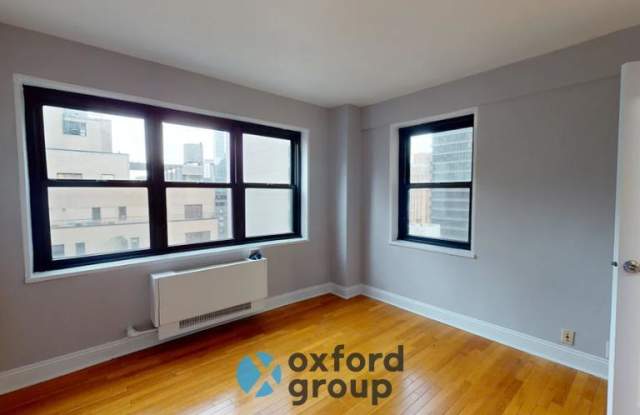 224 East 50th Street Gallery 3
