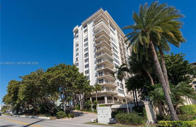 1021 Hillsboro Mile photos photos