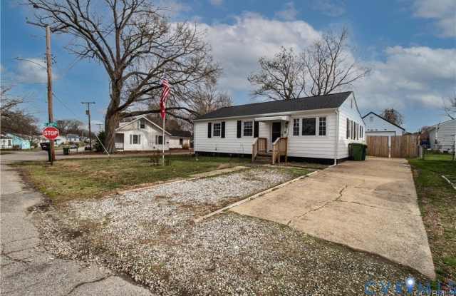 2500 Lee Street photos photos