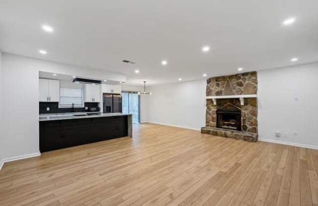 1520 Springwood Drive photos photos