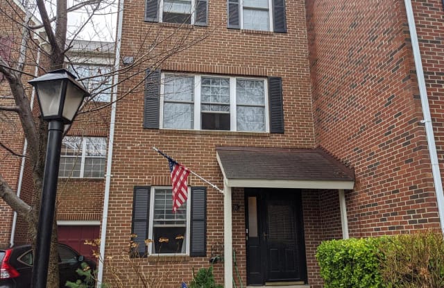 7716 MARSHALL HEIGHTS CT - 7716 Marshall Heights Court, Idylwood, VA 22043