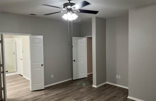 9909 Old Field Drive Gallery 4