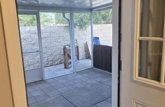 1412 NE OSCEOLA PARK Drive S Gallery 2
