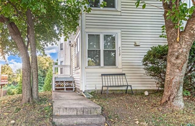 7327 Castleberg Court - 7327 Castleberg Court, Kingstowne, VA 22315