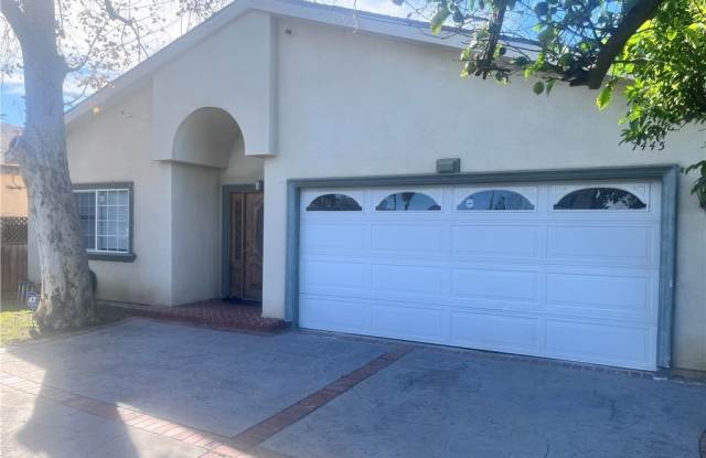 7445 Yarmouth Avenue - 7445 Yarmouth Avenue, Los Angeles, CA 91335