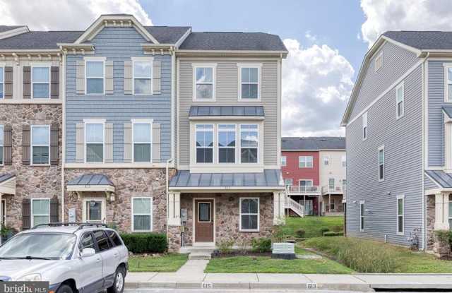 Enjoy life in this 3bd 3bth home in one of Anne Arundel County’s most sought-after communities—Creekside Village at Tanyard Springs. photos photos