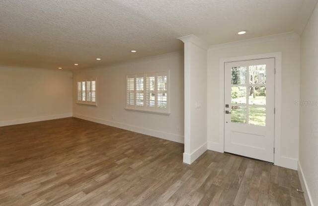 4307 W ROLAND STREET Gallery 2