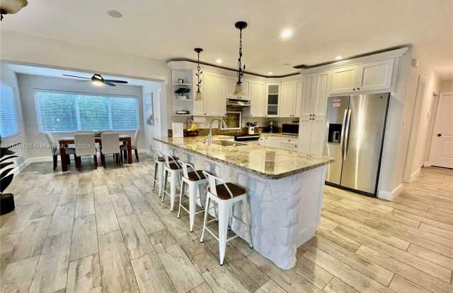 6411 SW 22nd St - 6411 Southwest 22nd Street, West Miami, FL 33155
