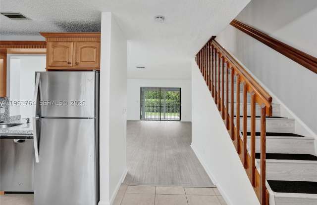 2641 Gately Dr W Gallery 3