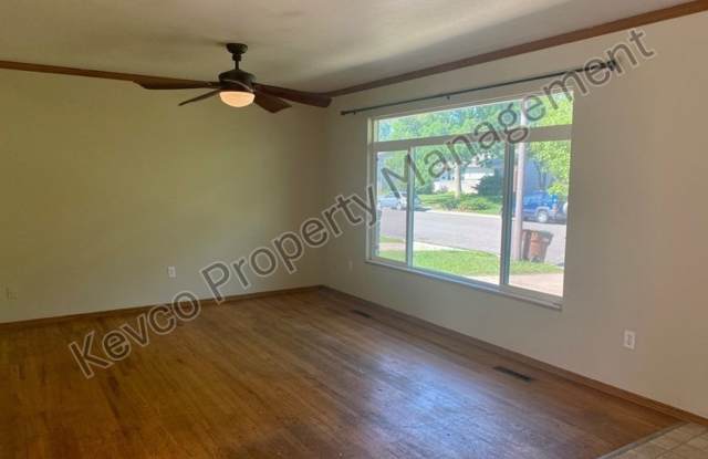 Home with Tons of Space!! photos photos Home with Tons of Space!! photos photos