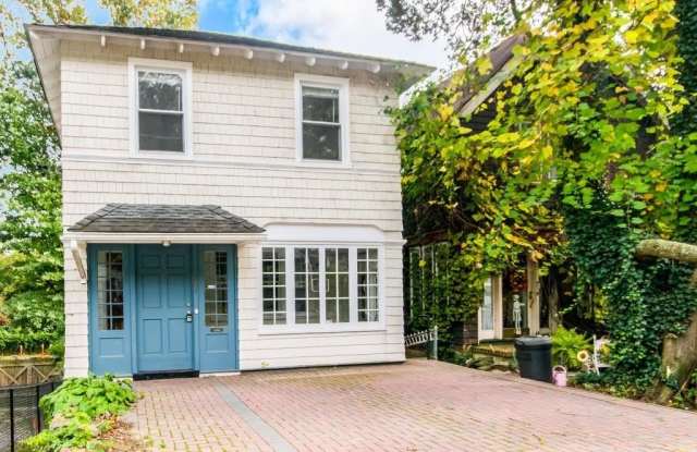 204 Parkview Avenue - 204 Parkview Avenue, Yonkers, NY 10708