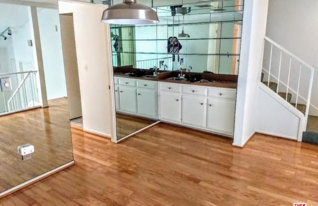 4330 GLENCOE Avenue - 4330 Glencoe Avenue, Los Angeles, CA 90292