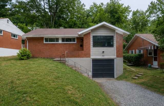 AVAILABLE SEPT 1ST!! BEAUTIFUL 3 BEDROOM HOME IN WILKINS TOWNSHIP! photos photos