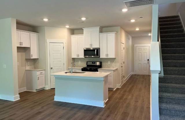 3BR Town House in Greer Gallery 1