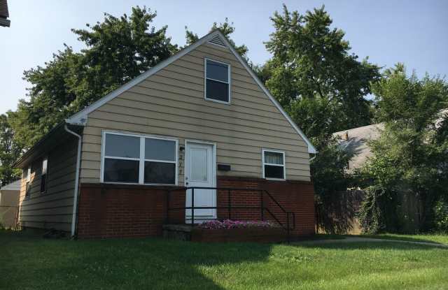 **3-BEDROOM CAPE COD w/ 1-CAR GARAGE IN BEECHWOLD!!** - 277 Morse Road, Columbus, OH 43214 **3-BEDROOM CAPE COD w/ 1-CAR GARAGE IN BEECHWOLD!!** - 277 Morse Road, Columbus, OH 43214