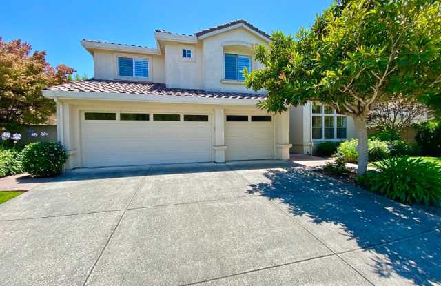 Beautiful Four Bedroom Napa Yacht Club Home - 109 North Newport Drive, Napa, CA 94559