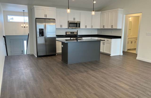 New 3 Bedroom/3 Bathroom Twin Home photos photos