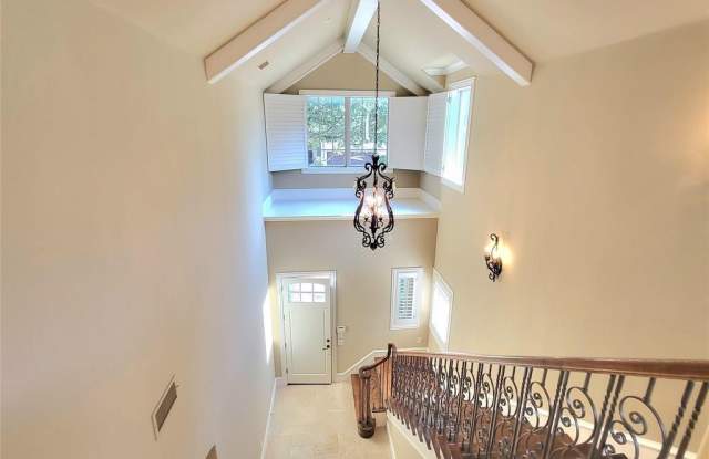716 Snowshill Trail Gallery 4