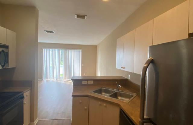 Exciting Summer Specials: First Month  Security Deposit to move in! Gallery 2