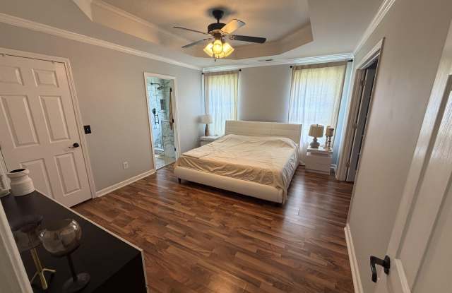 8012 ROCKHAMPTON CIRCLE Gallery 3