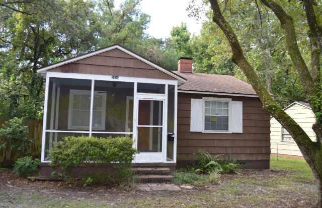 2836 CHEROKEE CIR S - 2836 Cherokee Circle South, Jacksonville, FL 32205