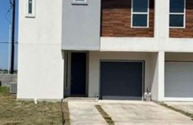 1626 W B St photos photos