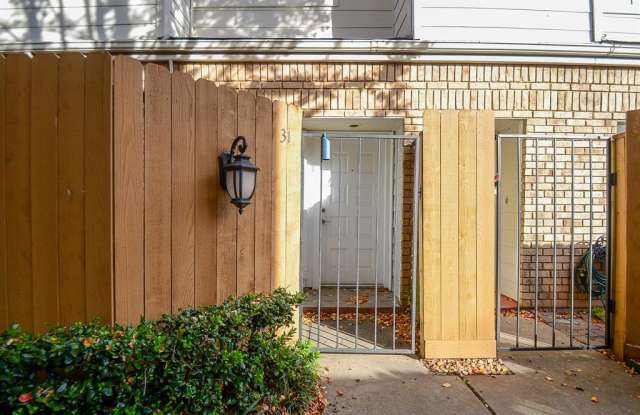 1829 Augusta Drive Gallery 3